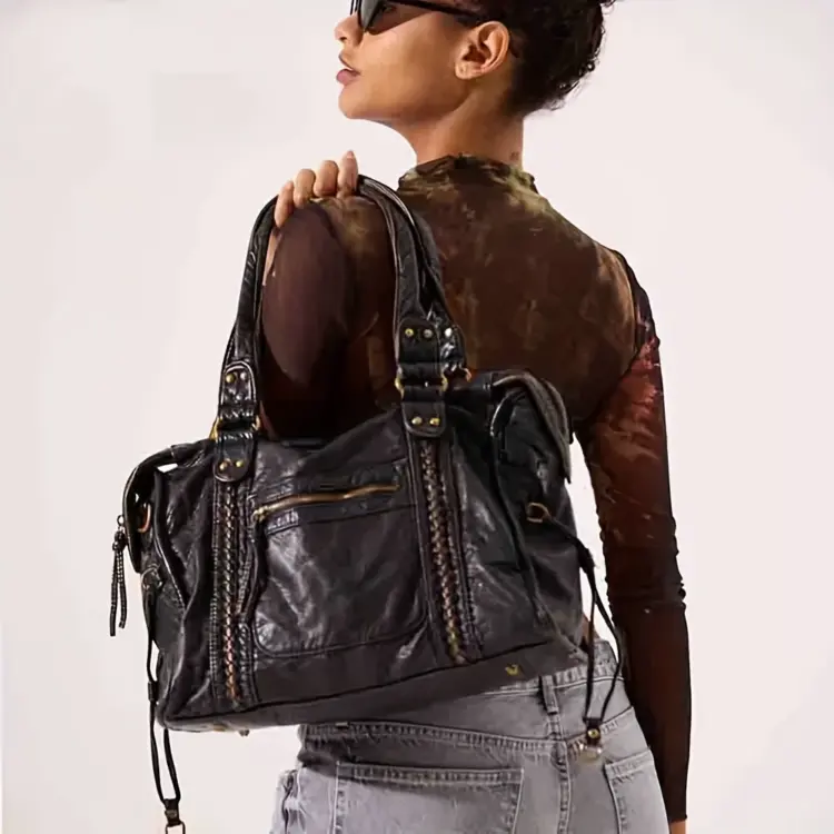 Stylish Y2K-Inspired Vintage Tote Bag - Image 3