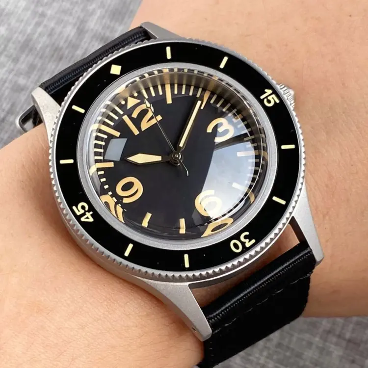 Tandorio NH35A Vintage Diver Watch – 40mm Automatic, 200M Waterproof - Image 3