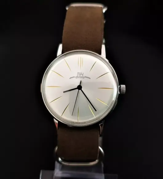 Vintage USSR Poljot De Luxe 2209 Ultra Slim – 23 Jewels by Luch