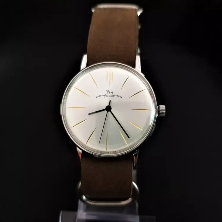Vintage USSR Poljot De Luxe 2209 Ultra Slim – 23 Jewels by Luch