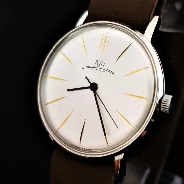 Vintage USSR Poljot De Luxe 2209 Ultra Slim – 23 Jewels by Luch - Image 2
