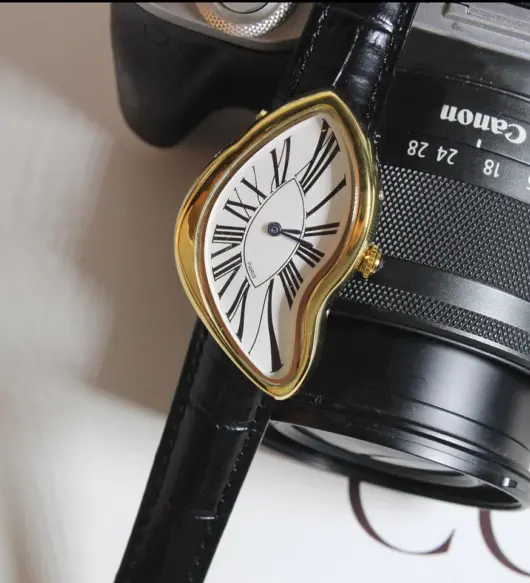 Melting Crash Watch – Dali-Inspired Irregular Shape (Unbranded)