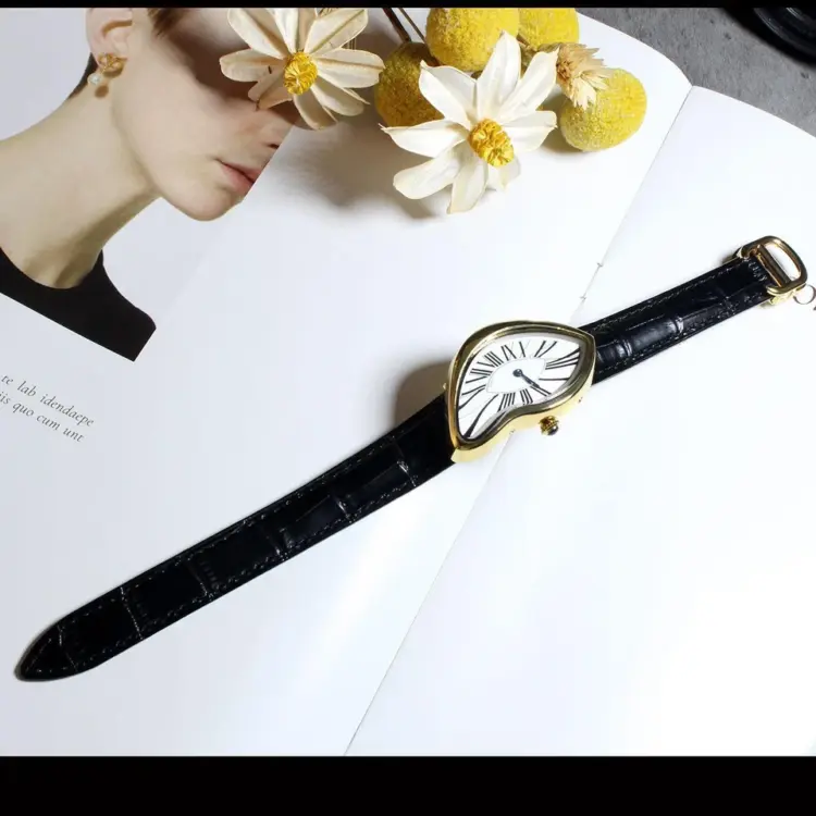 Melting Crash Watch – Dali-Inspired Irregular Shape (Unbranded) - Image 3